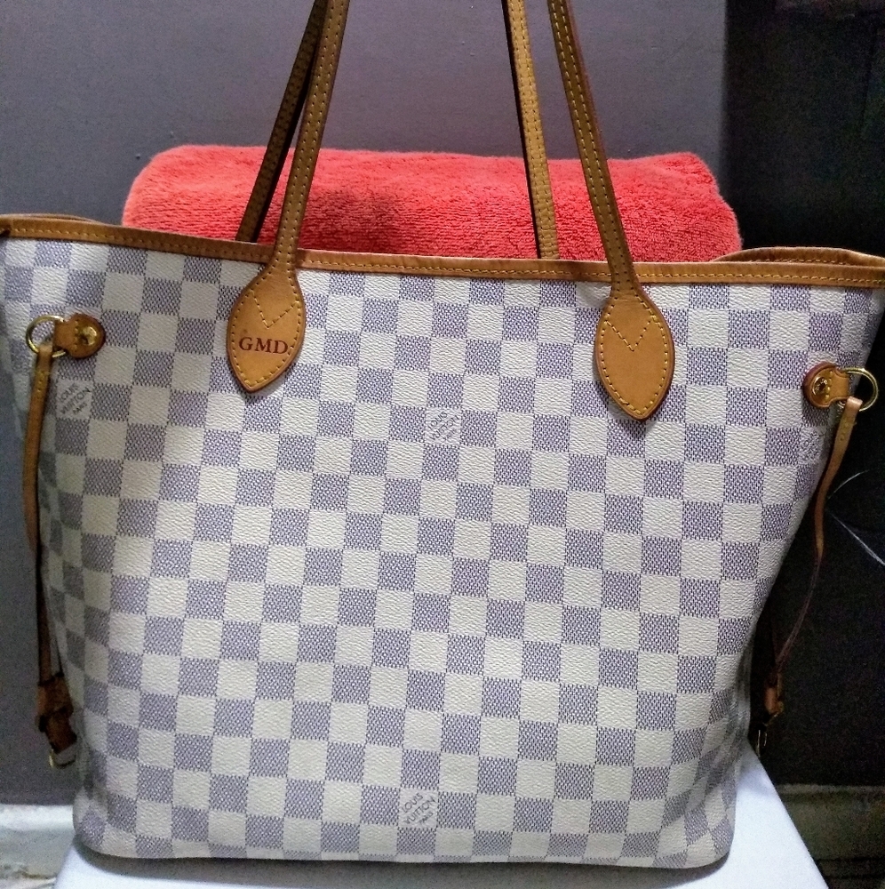 Louis Vuitton Neverfull tote